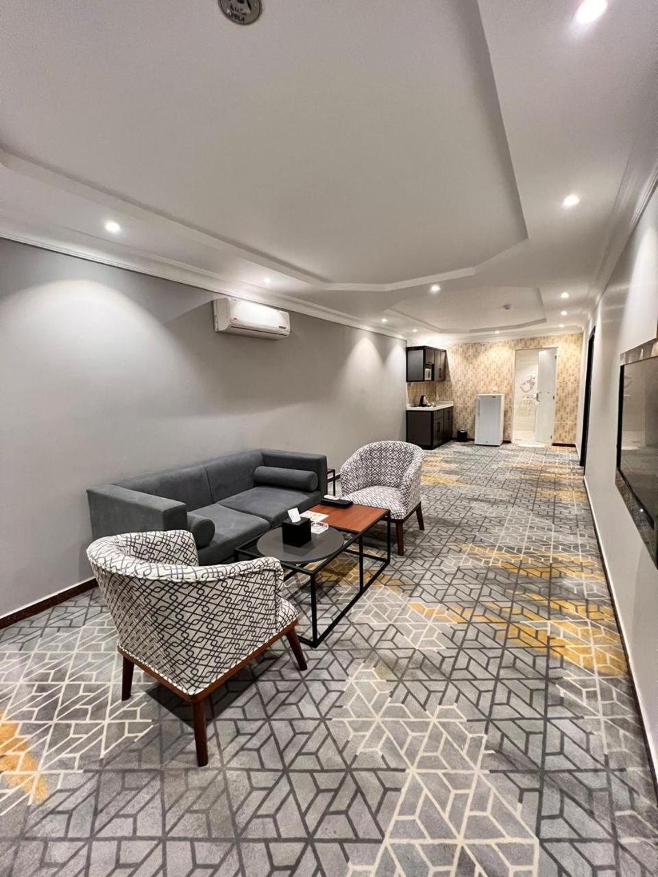 Al Muhaidb Al Maidan Aparthotel 3*