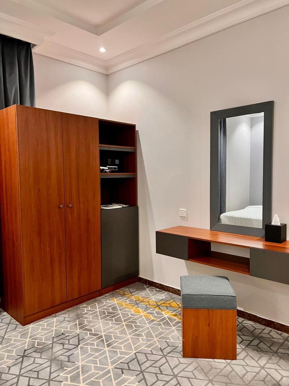 Al Muhaidb Al Maidan Aparthotel 3*